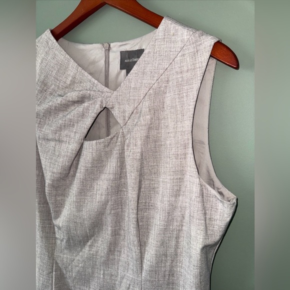 August 1 Eight Gray / Tan Sleeveless Lined Sheath Dress Twist at Neck Career L - Picture 3 of 11